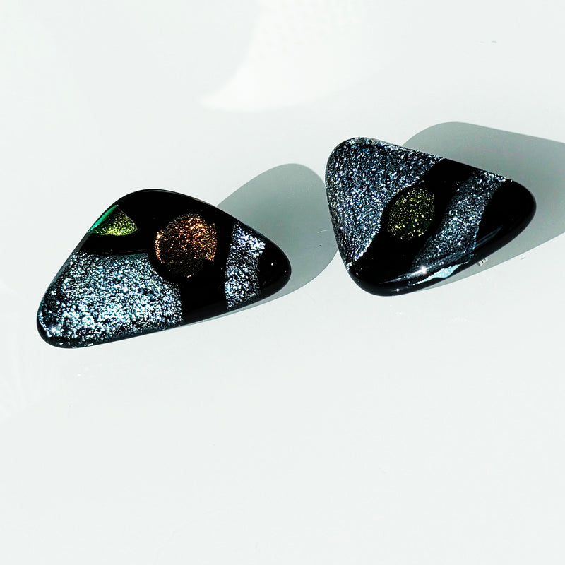 Brooch | Sparkly triangle