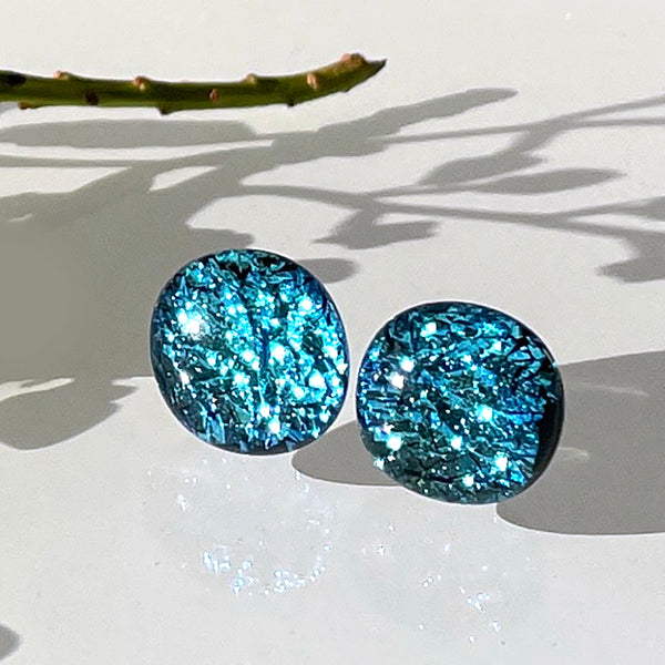 Dichro | Medium blue stud earrings