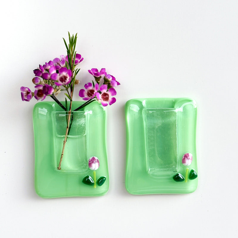 Tiny magnetic vase | Mint