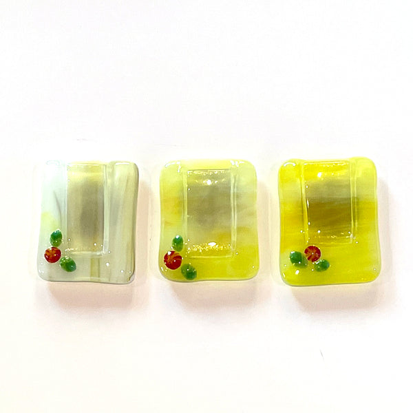 Tiny magnetic vase | Yellow