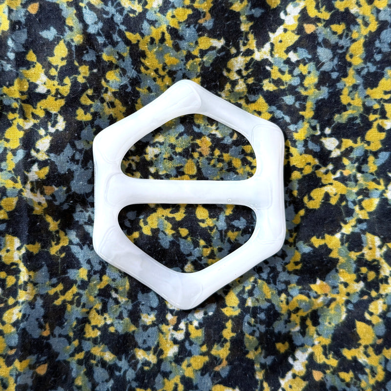 Scarf holder + Shirt Buckle | White