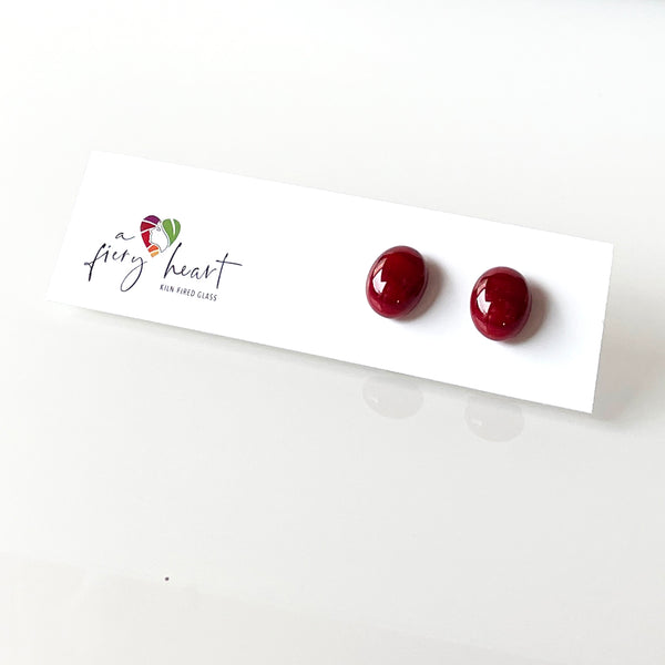 Unicolour | Cherry red - Stud earrings