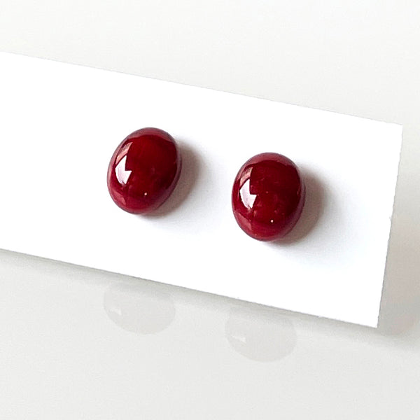 Unicolour | Cherry red - Stud earrings