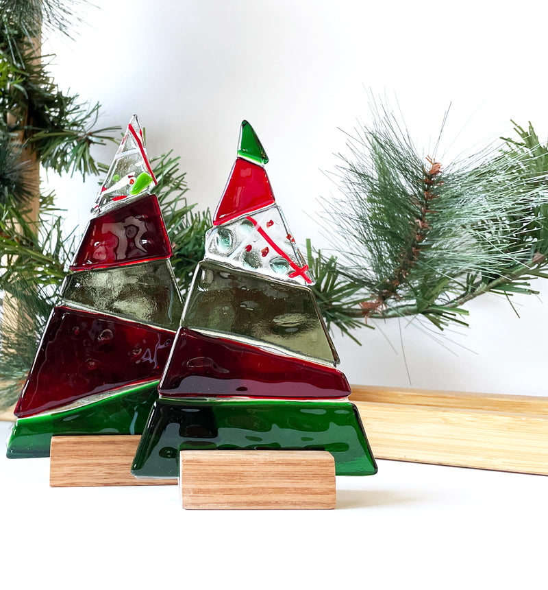 Table-top Ornament | Red, Green + White Christmas Tree