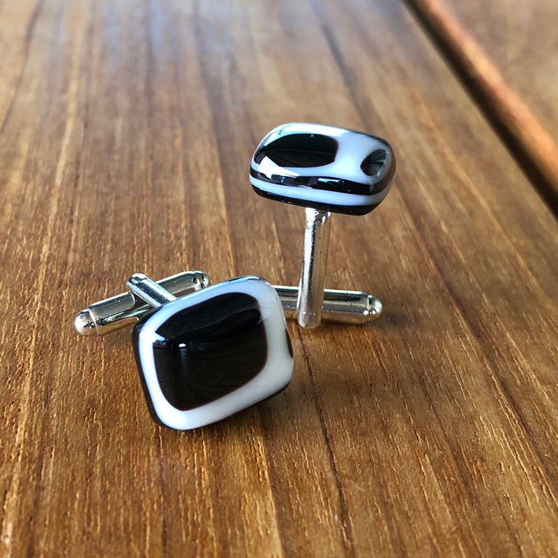 Cuff links | Black & White