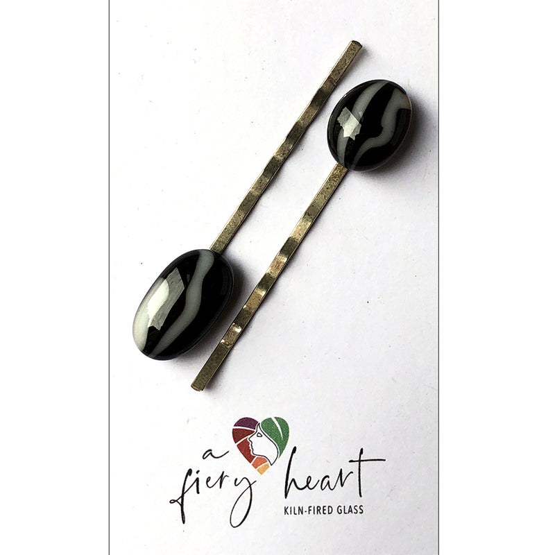 Black + White | Hair pins (Set of 2)